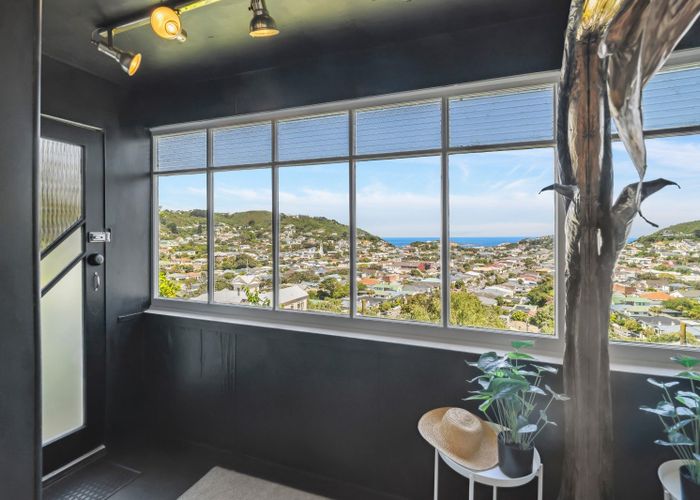  at 11 Aranoni Street, Island Bay, Wellington