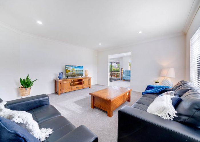  at 71 Baverstock Road, Flat Bush, Auckland