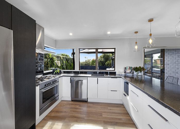  at 40 Heta Road, Highlands Park, New Plymouth, Taranaki