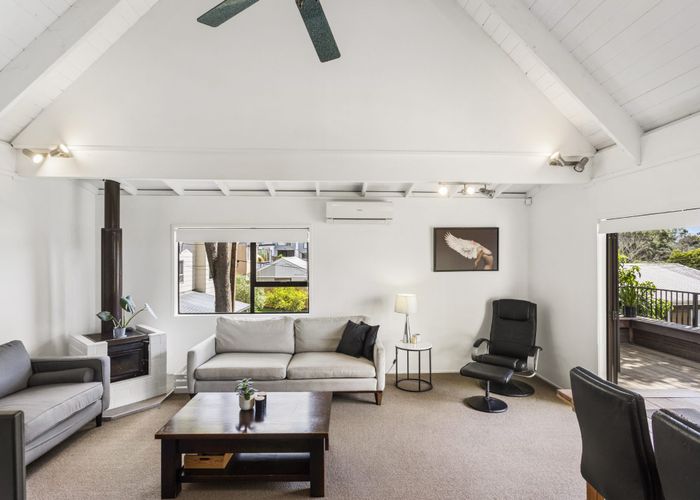  at 2/58 Aeroview Drive, Beach Haven, Auckland