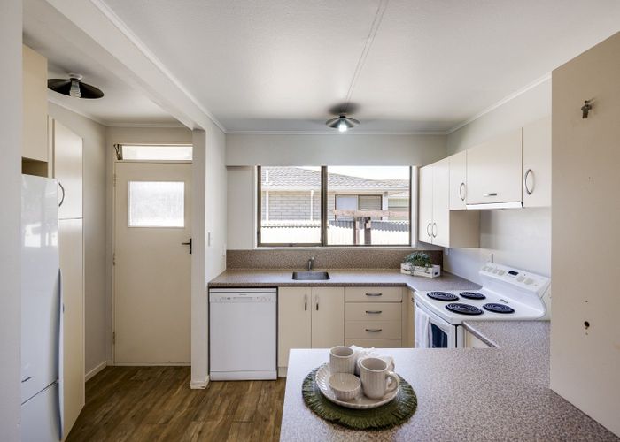  at 2/403 Avenue Road West, Hastings, Hastings