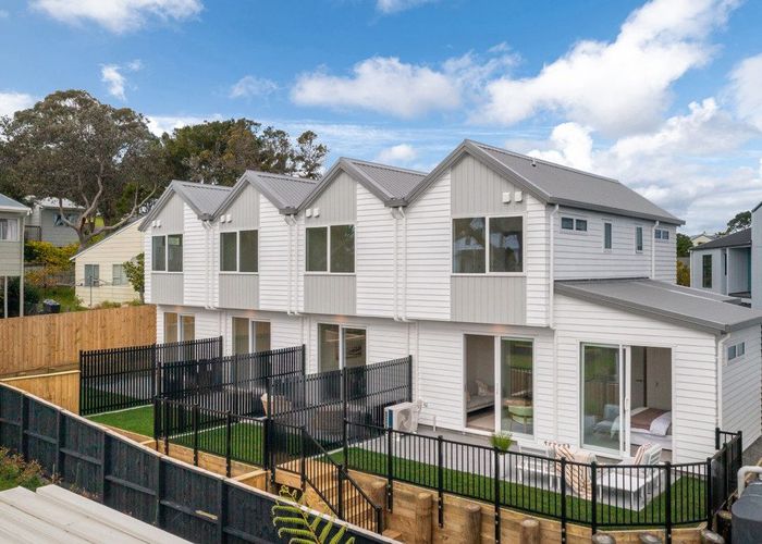 at 7 Camrose Place, Glenfield, North Shore City, Auckland