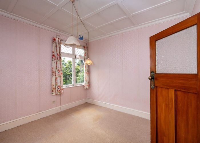  at 903 Caroline Road, Mayfair, Hastings