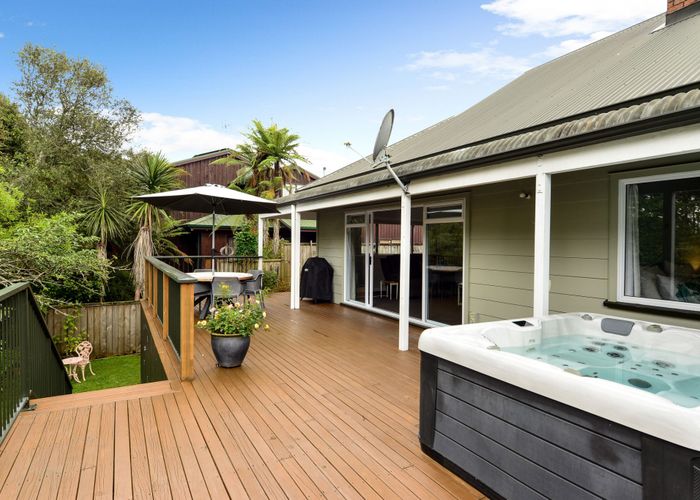  at 5 Oregon Crescent, Glenview, Hamilton, Waikato