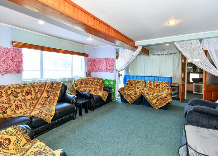  at 12 Vickerman Street, Otara, Auckland