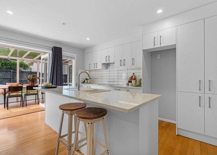  at 4/21 Woodside Road, Mount Eden, Auckland