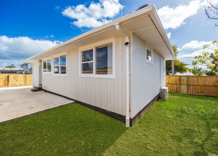 at 25 Flat Bush Road, Otara, Auckland