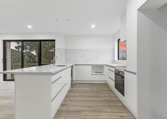 at 37 Paapaakiri Loop, Takanini, Papakura, Auckland