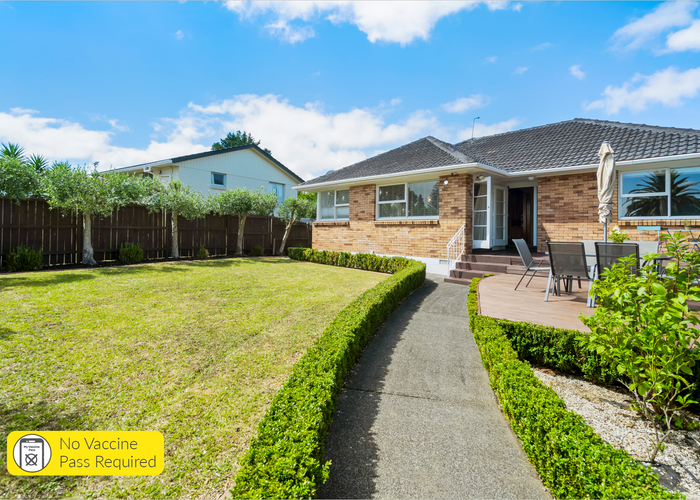  at 18 Union Road, Howick, Auckland