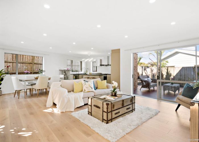  at 27A Lyttelton Avenue, Forrest Hill, Auckland