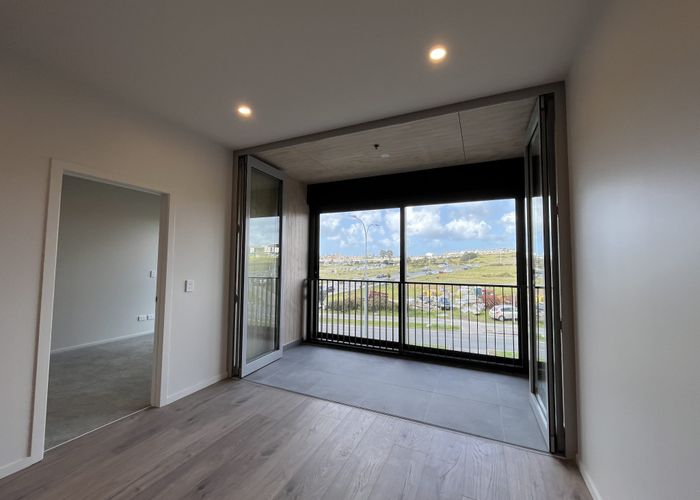  at 112/2A Munroe Lane, Albany, Auckland