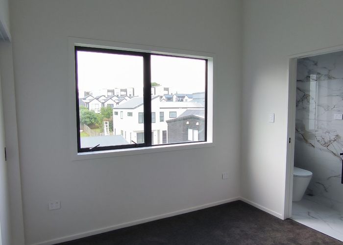  at 2/6D William Roberts Road, Pakuranga, Auckland
