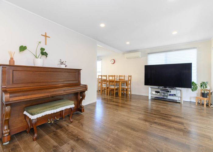  at 1/11 Garner Place, Glenfield, North Shore City, Auckland