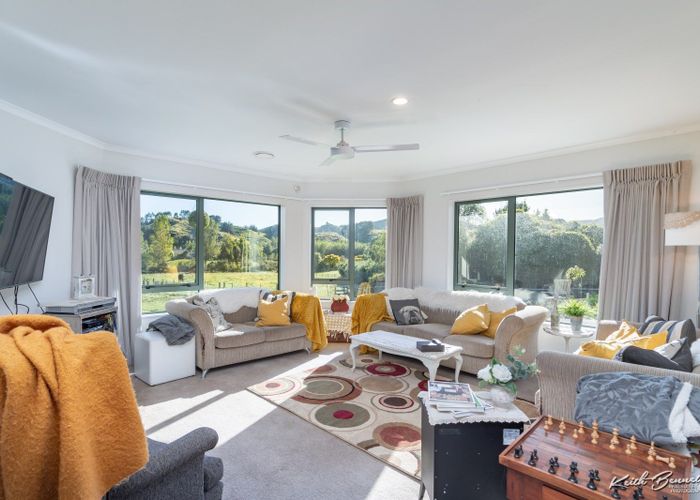  at 123J Johnsons Road, Whitemans Valley