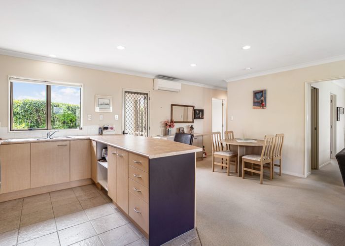  at 27A James Laurie Street, Henderson, Waitakere City, Auckland