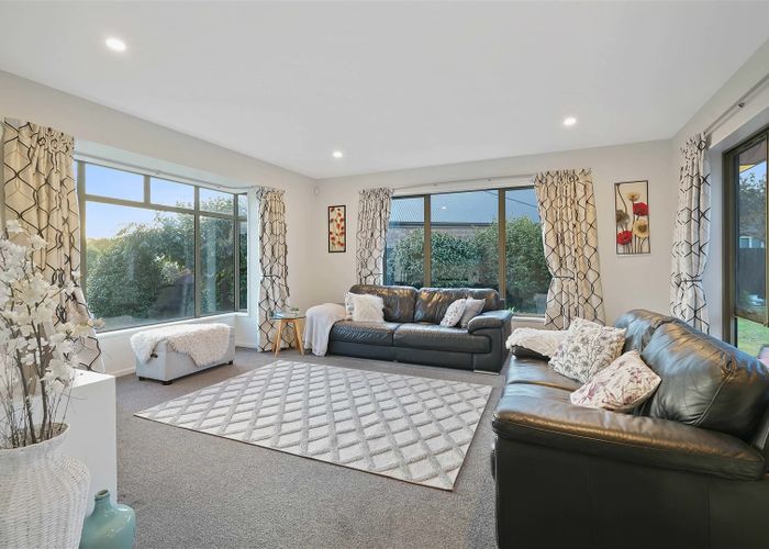  at 8 Belgrove Place, Parklands, Christchurch