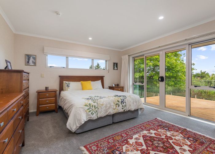 For sale 158 Ruapehu Drive, Fitzherbert, Palmerston North, Manawatu