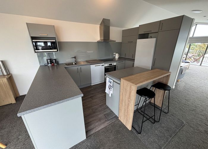  at 2/79 Beachville Road, Redcliffs, Christchurch City, Canterbury