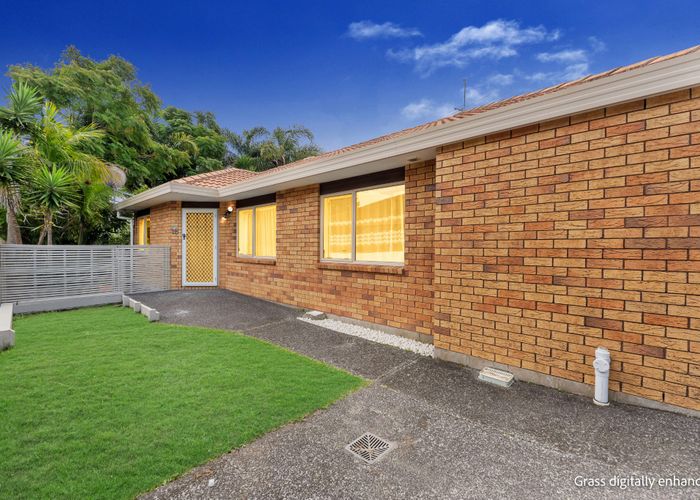  at 145 Hutchinson Avenue, New Lynn, Waitakere City, Auckland