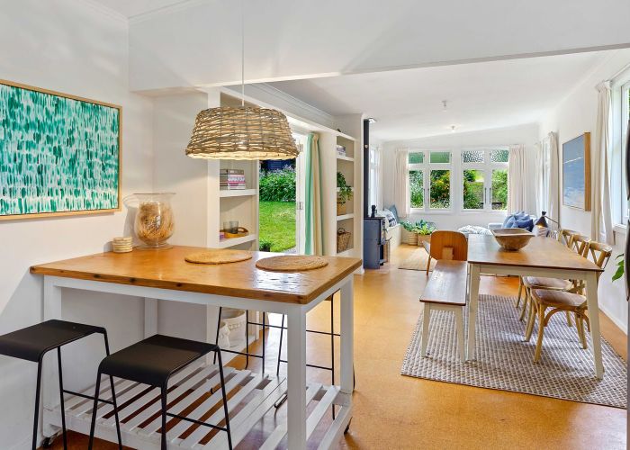  at 42 Field Way, Waikanae Beach, Kapiti Coast, Wellington