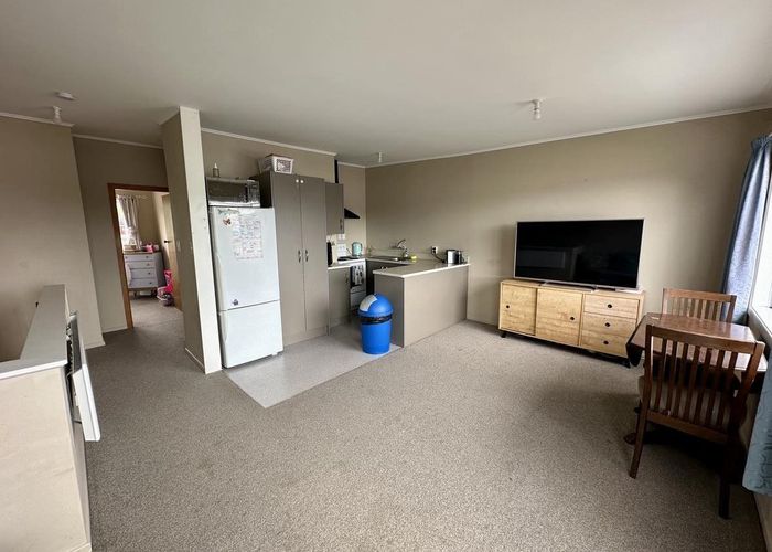  at 4/20 Bay Drive, Titahi Bay, Porirua