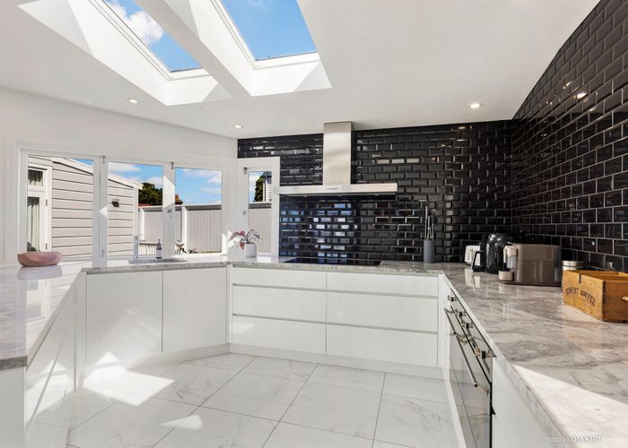  at 3 Central Terrace, Kelburn, Wellington