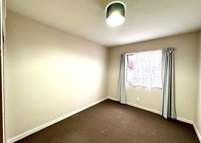  at 2/48 Maxwell Street, Riccarton, Christchurch City, Canterbury