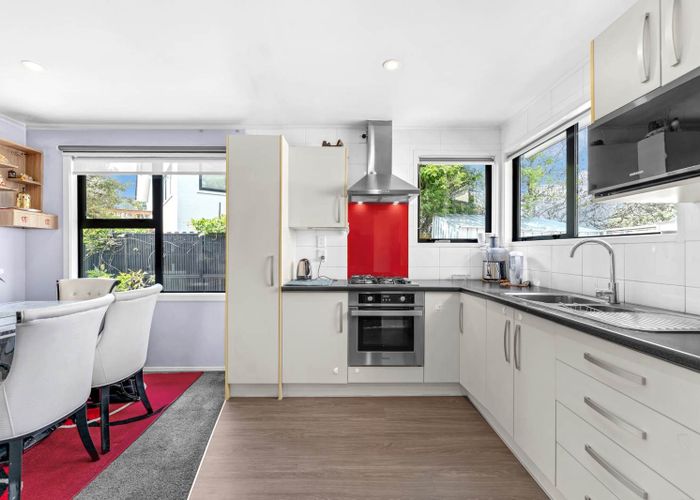  at 97 Everglade Drive, Totara Heights, Manukau City, Auckland