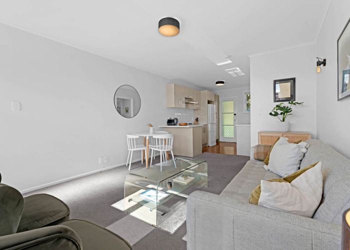 at 1/60 Michaels Avenue, Ellerslie, Auckland City, Auckland