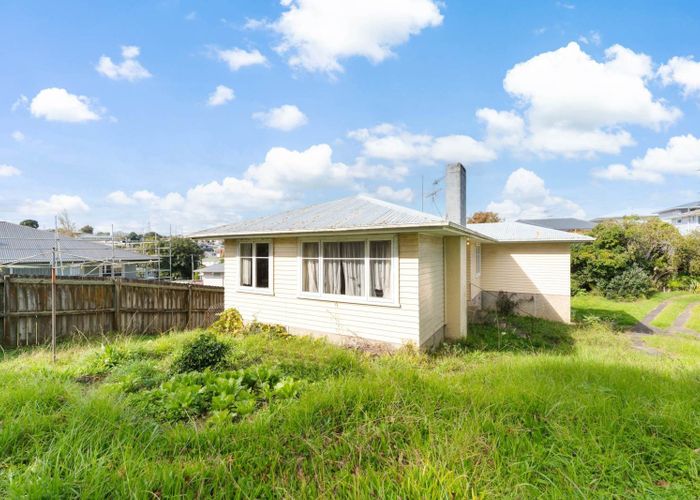  at 33 Marshall Laing Avenue, Mount Roskill, Auckland City, Auckland
