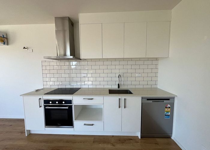  at 38A White Heron Drive, Royal Heights, Waitakere City, Auckland