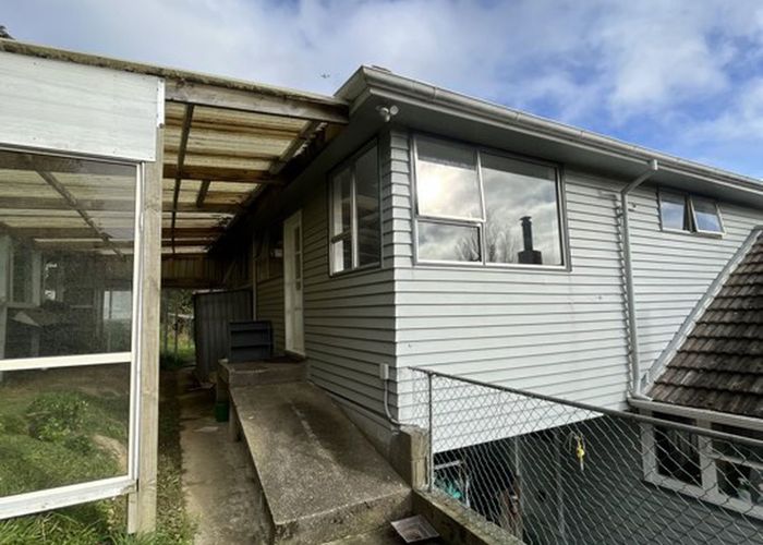  at 63 Bell Street, Tawa, Wellington
