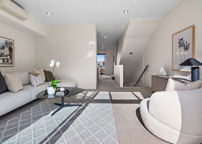  at 100 Naples Way, Albany, North Shore City, Auckland