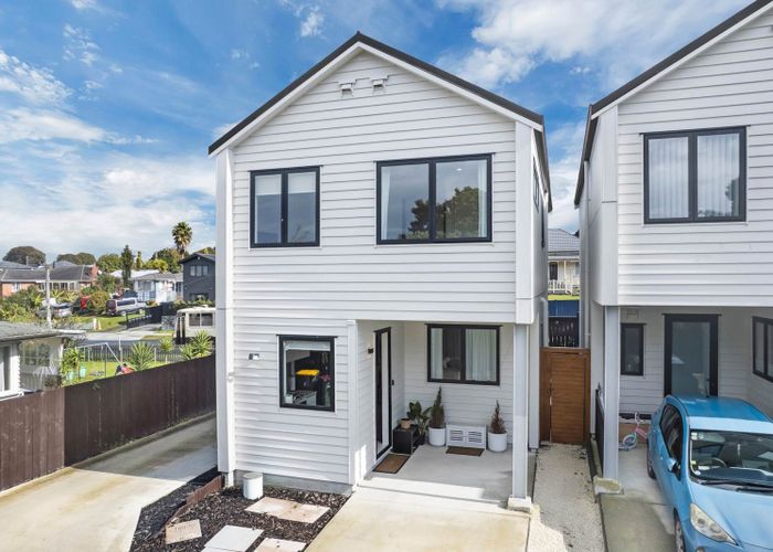  at 2F Fields Road, Manurewa, Manukau City, Auckland