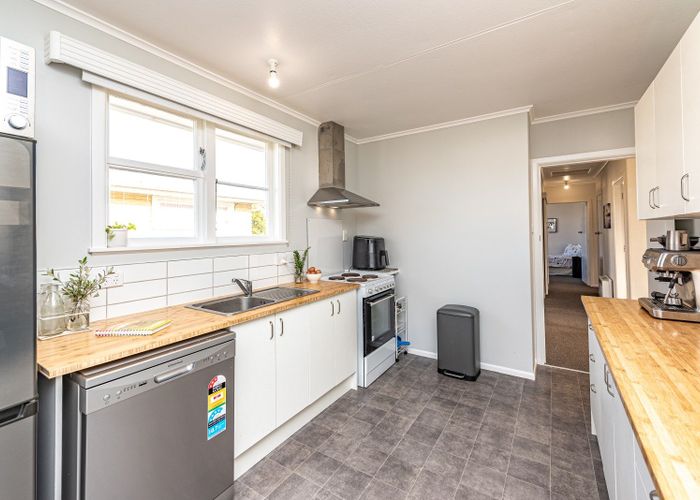  at 20 Camellia Avenue, Aramoho, Whanganui