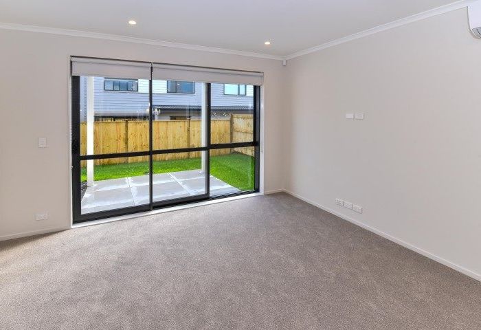  at 12 Tia Road, Flat Bush, Manukau City, Auckland
