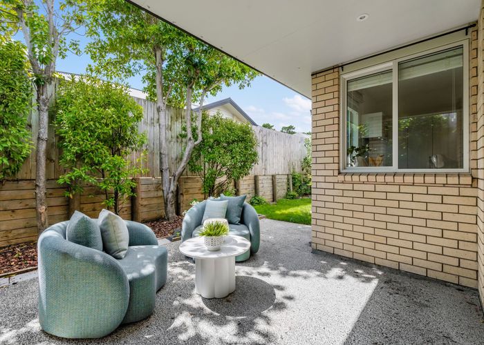 at 5 Howden Lane, Golflands, Auckland