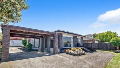  at 13 Liam Place, Half Moon Bay, Auckland