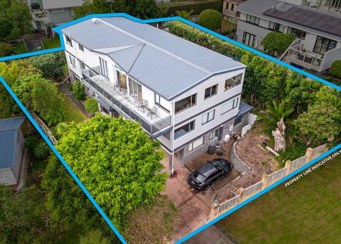  at 19 Woodside Avenue, Northcote, North Shore City, Auckland