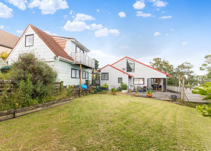  at 16 Woodhouse Place, West Harbour, Auckland