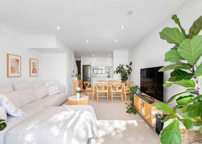  at 6/26 Moa Road, Point Chevalier, Auckland