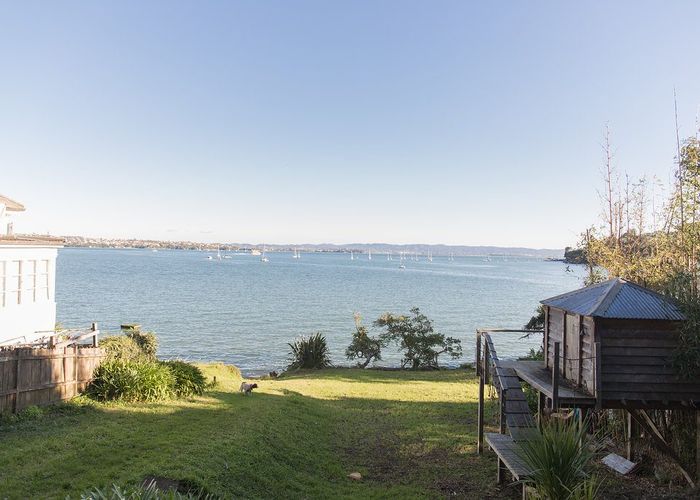  at 112 Queen Street, Northcote Point, North Shore City, Auckland