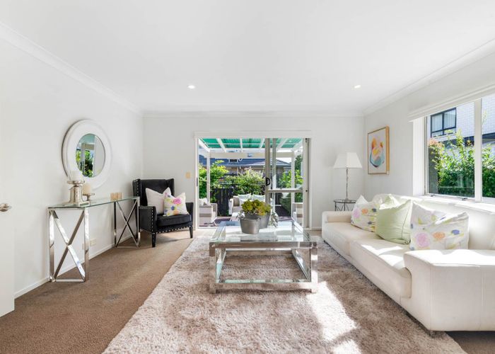  at 8 Amaretto Avenue, Flat Bush, Manukau City, Auckland