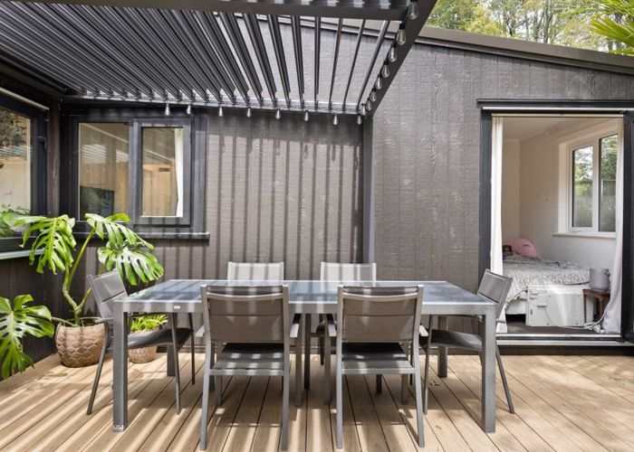  at 3 Huia Road, Titirangi, Waitakere City, Auckland