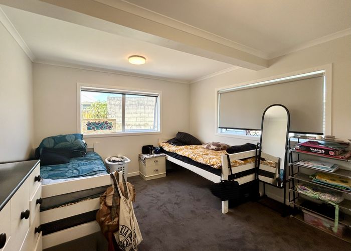  at 2/38 Tramway Road, Beach Haven, North Shore City, Auckland