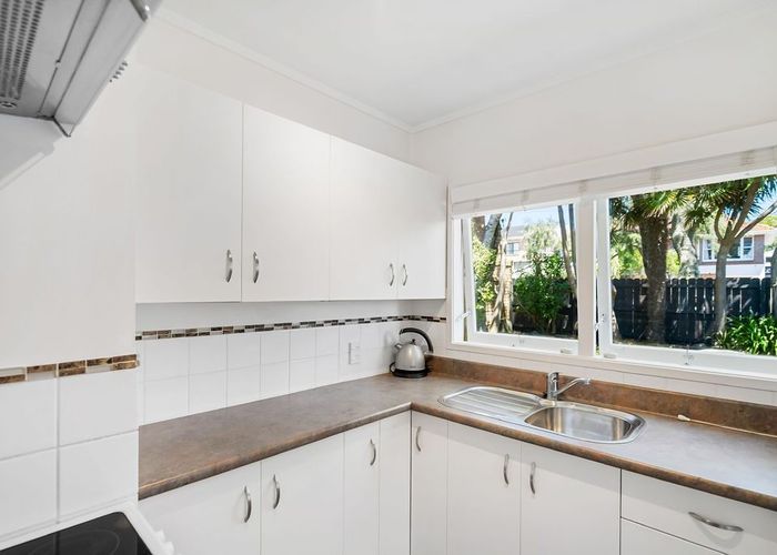  at 1/103 Landscape Road, Mount Eden, Auckland
