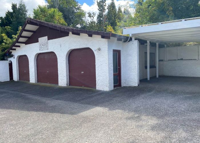  at 27 Gracechurch Drive, Flat Bush, Auckland