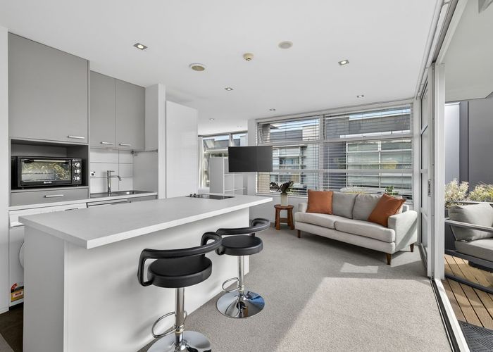  at 8/8A Settlers Crescent, Ferrymead, Christchurch City, Canterbury