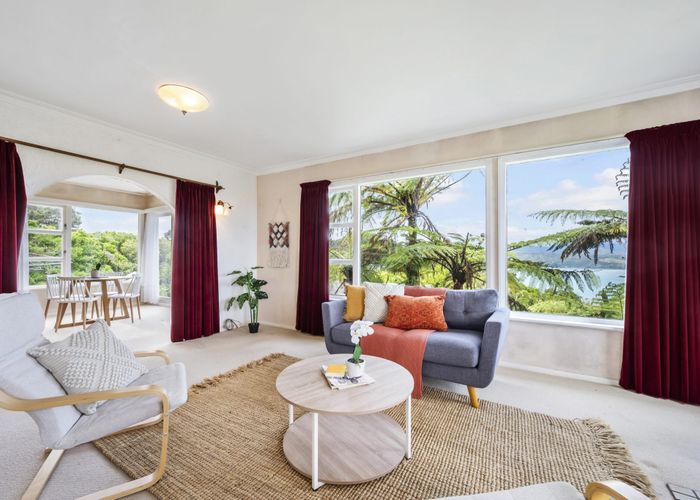  at 202 Nevay Road, Karaka Bays, Wellington