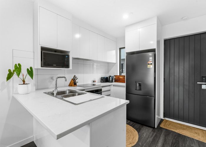  at 6/3 Abbotleigh Avenue, Te Atatu Peninsula, Waitakere City, Auckland